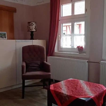 Detached Holiday With Private Terrace In Landau Prázdninový dům